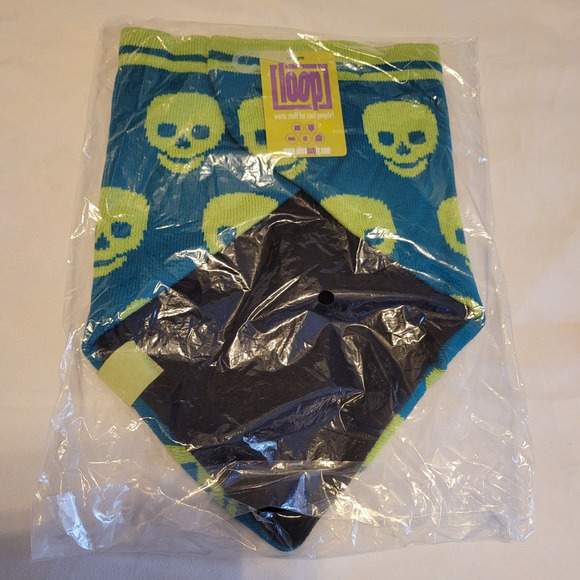 Loop Skull Neck Scarf Green Gaiter Neck Warmer Knit Fleece Lined Goth Grunge NEW - Picture 3 of 5